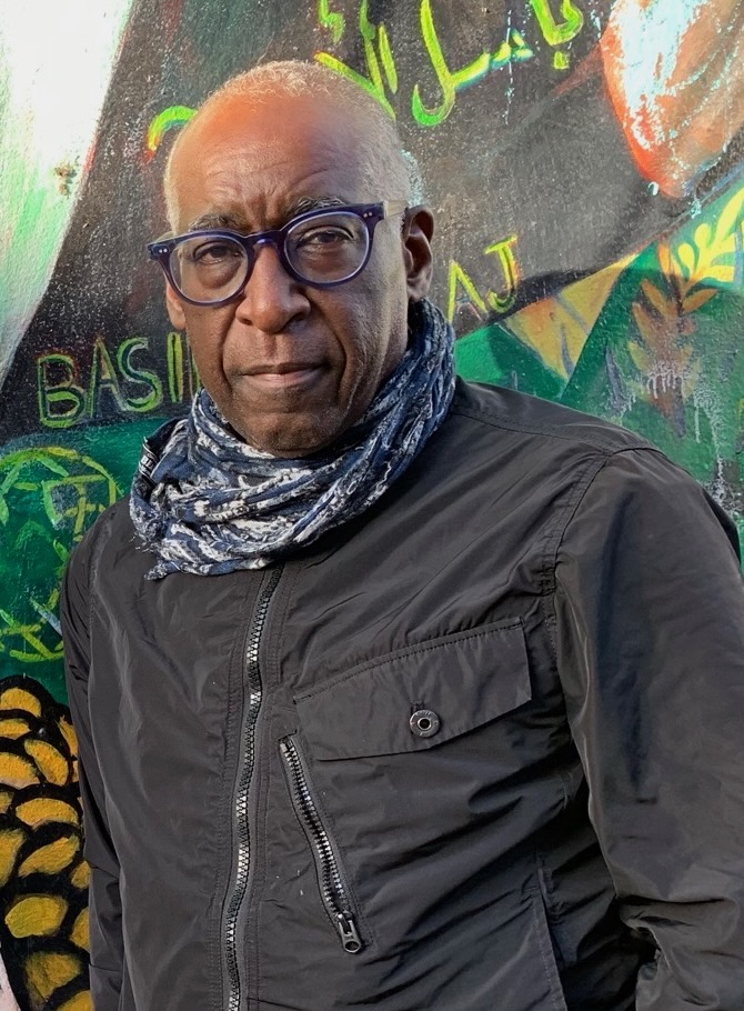 Headshot of Michael Warr